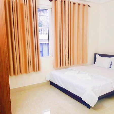 Hong Vinh Hotel Thành Pho Ho Chí Minh Esterno foto