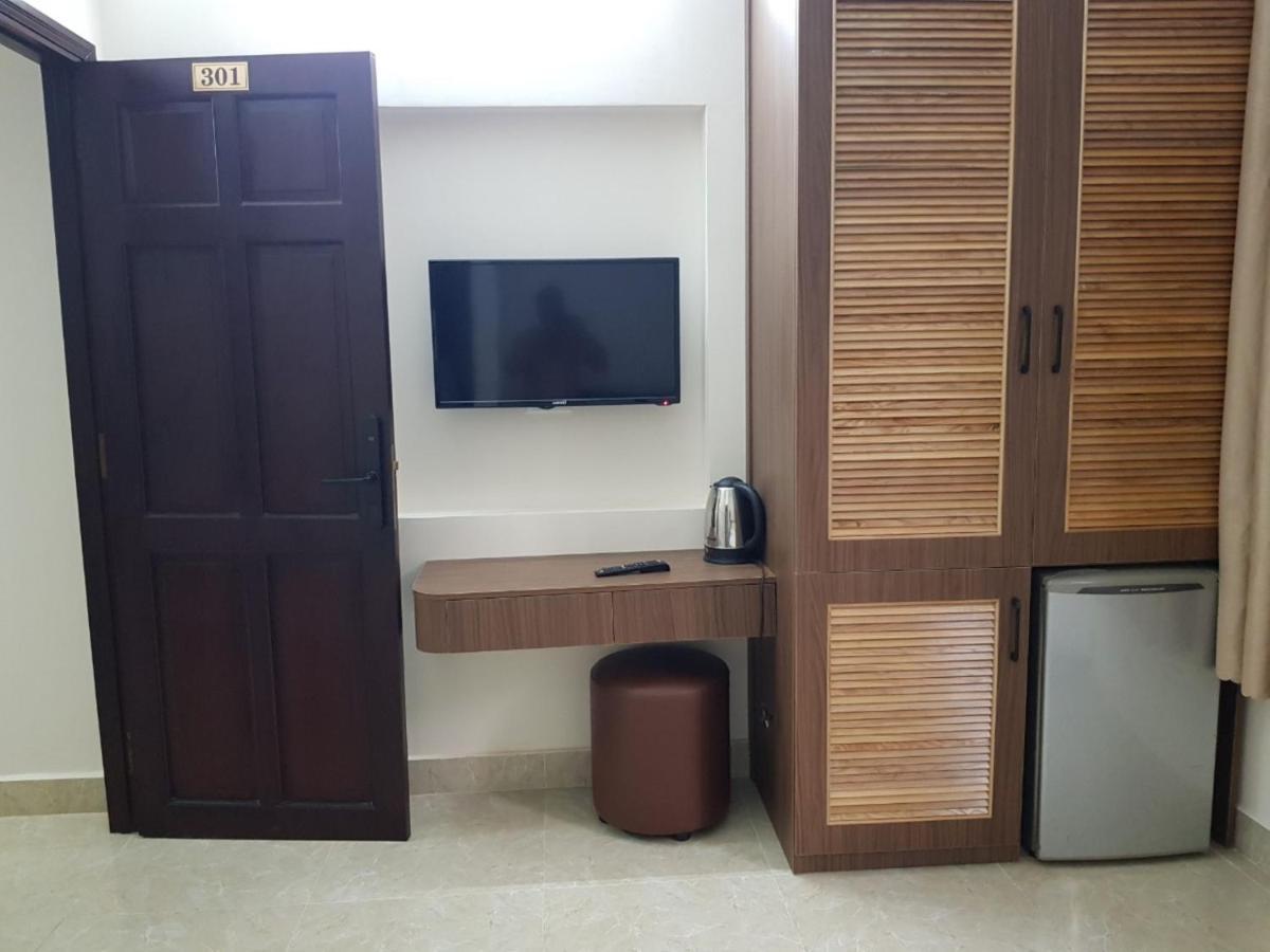 Hong Vinh Hotel Thành Pho Ho Chí Minh Esterno foto