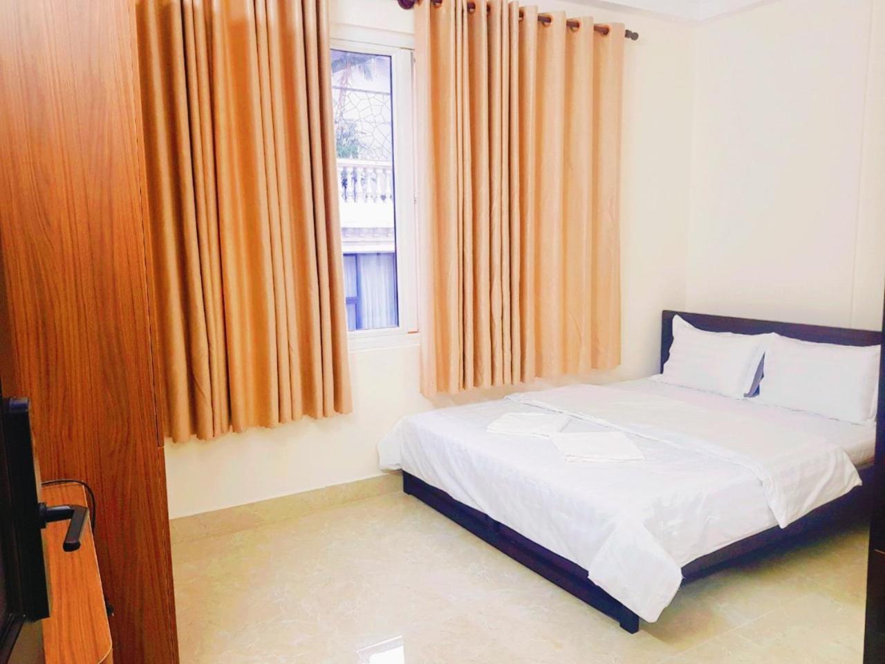 Hong Vinh Hotel Thành Pho Ho Chí Minh Esterno foto