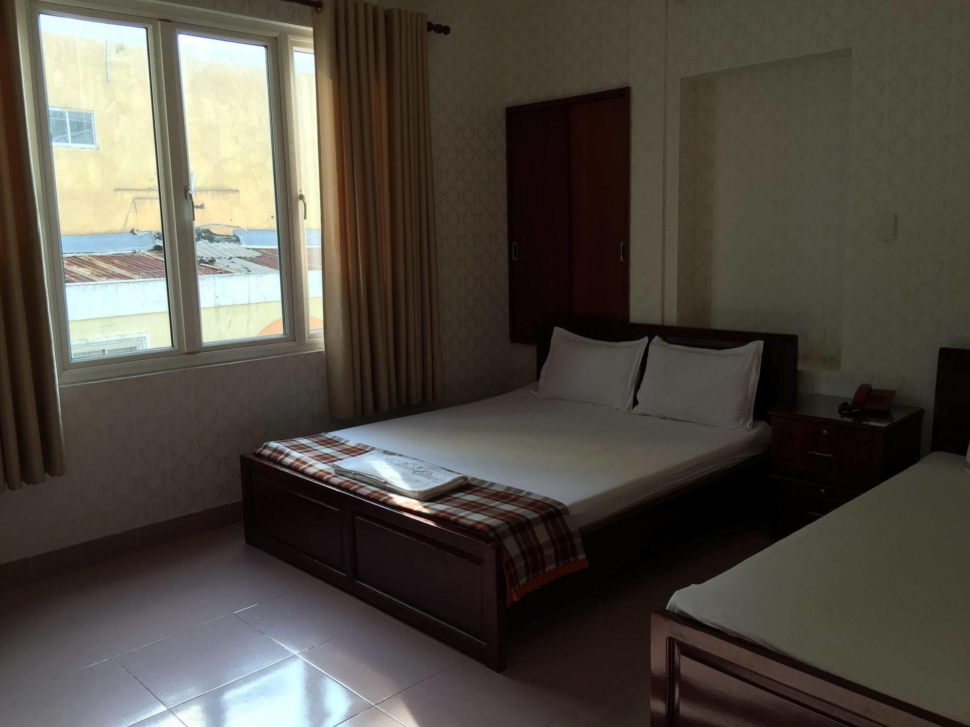 Hong Vinh Hotel Thành Pho Ho Chí Minh Esterno foto