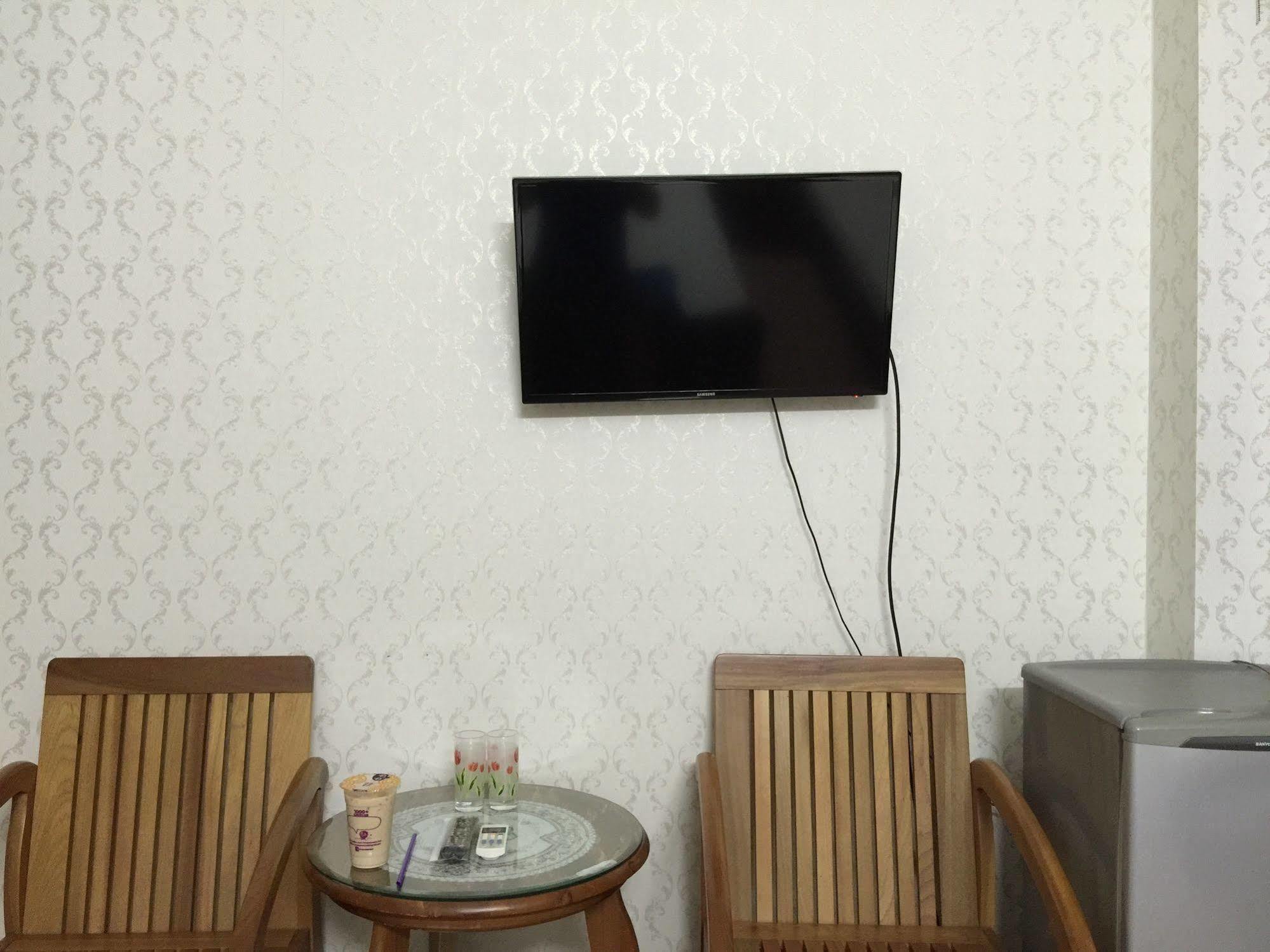 Hong Vinh Hotel Thành Pho Ho Chí Minh Esterno foto
