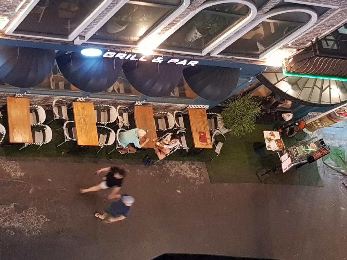Hong Vinh Hotel Thành Pho Ho Chí Minh Esterno foto