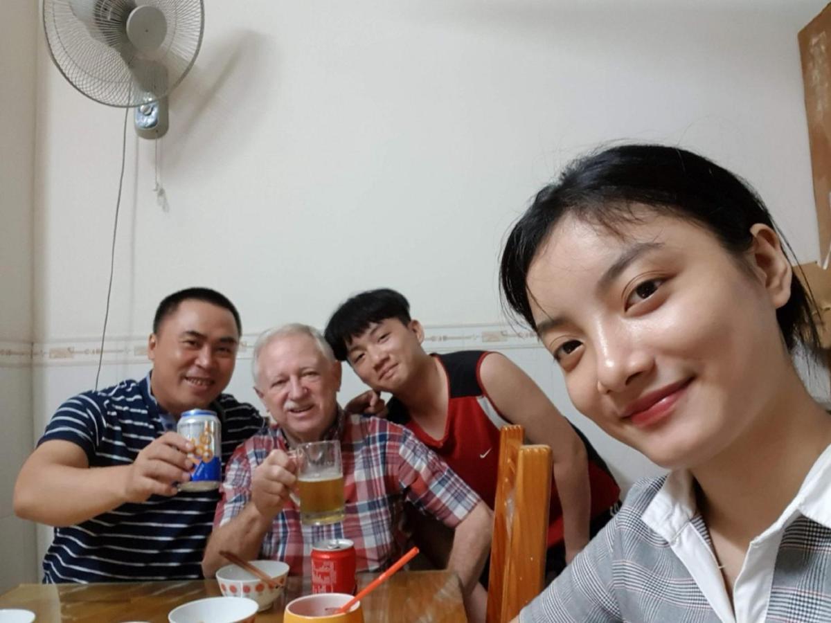 Hong Vinh Hotel Thành Pho Ho Chí Minh Esterno foto